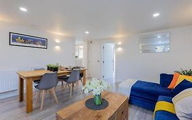 Central Windsor Modern Garden Flat, Walk 2 Sights